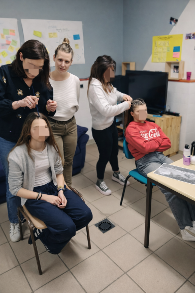 cours de coiffure mère/fille